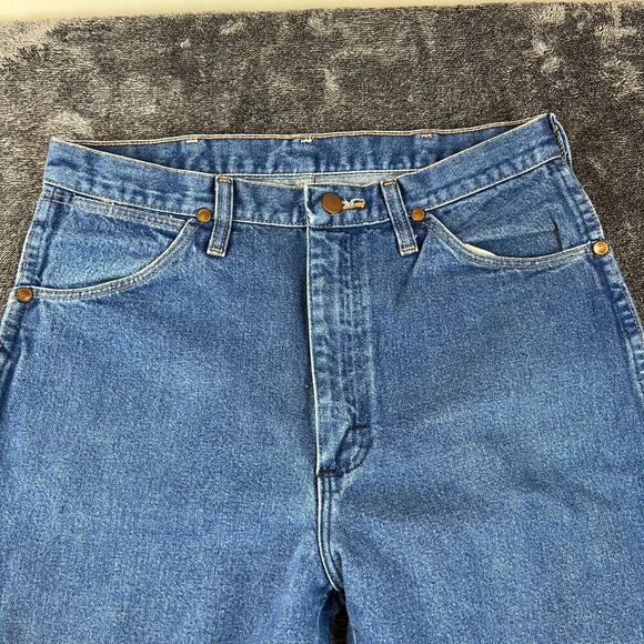 Vtg Wrangler 13MWZ Men's Jeans 33X38 (31X37) Blue Denim Jeans Made In USA - Picture 2 of 12